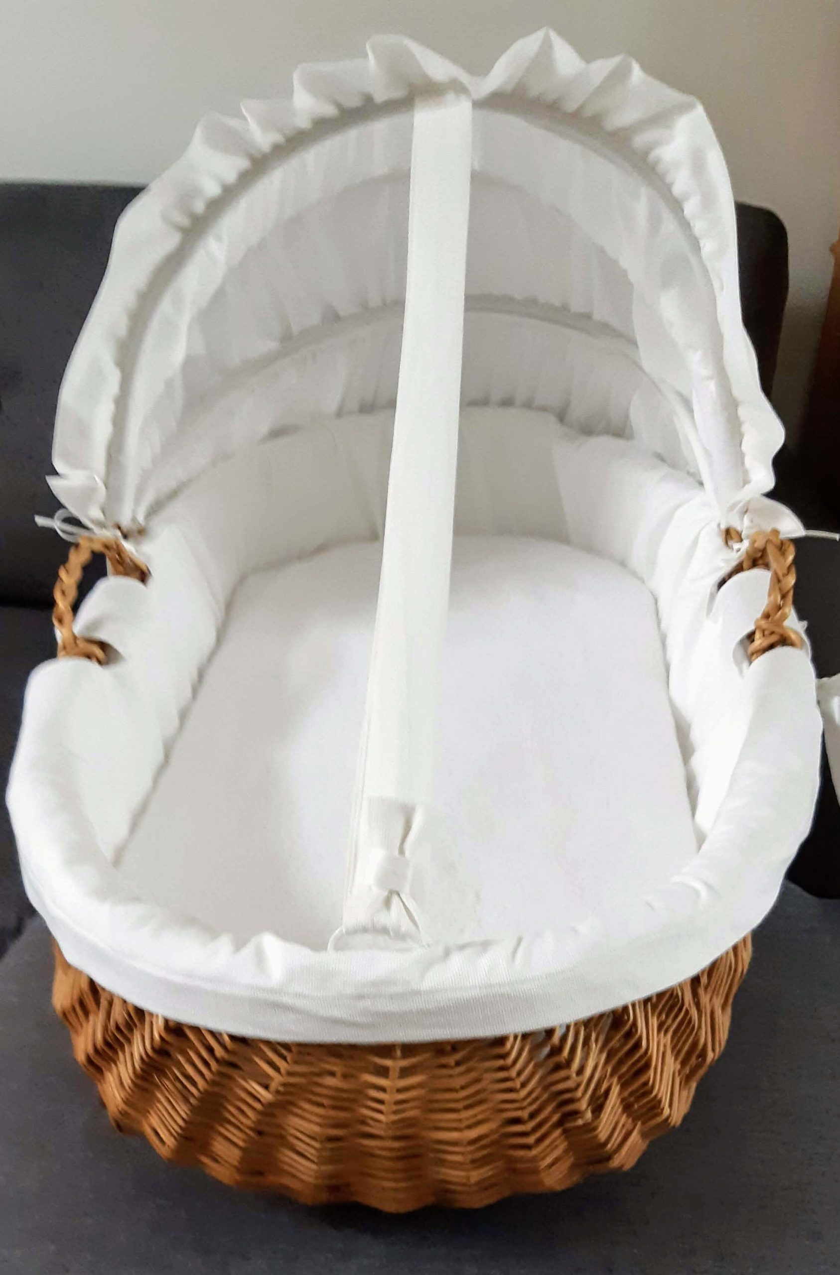 Latelier de sandrine-photo-habillage-berceau-coton-blanc- lilleutueils-casalbeige